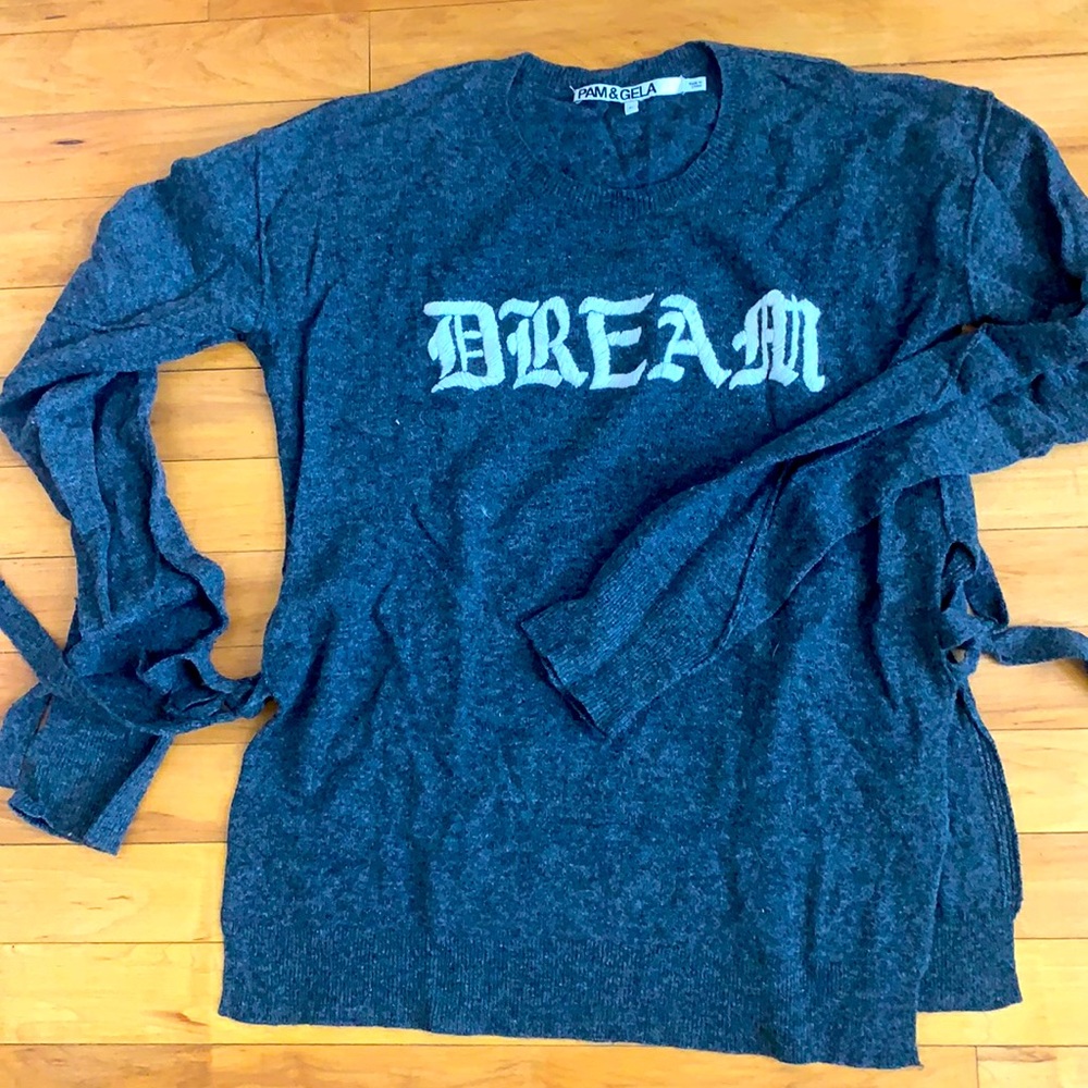 Pam & Gela sweater